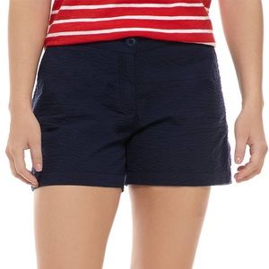 Crown & Ivy 💙 EUC 💙 Caroline Shorts in Navy Seersucker 💙